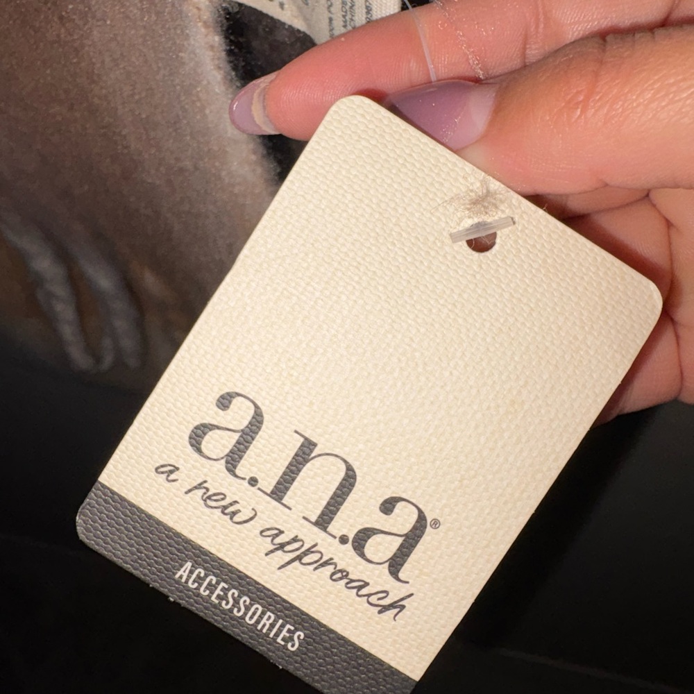 Scarf - Picture 5 of 7